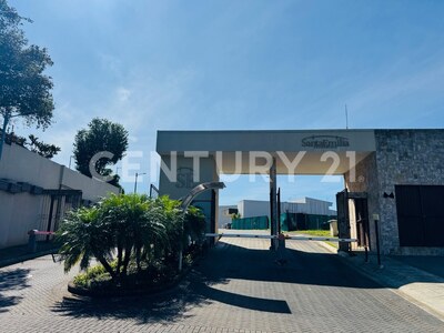 Venta de lote en condominio Santa Emilia, La Ceiba de Alajuela. — Foto 2
