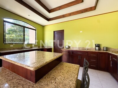 Venta de casa en Santa Ana, Piedades, San José — Foto 10