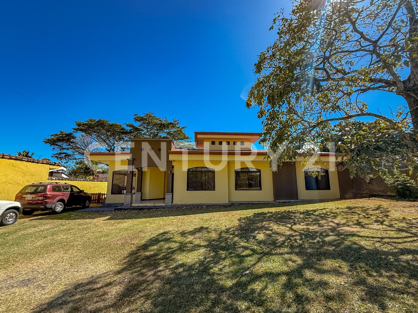 Venta de casa en Santa Ana, Piedades, San José — Foto 2