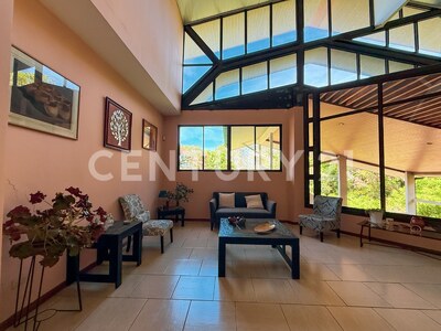 Venta de propiedad con uso mixto en Ciudad Colón — Foto 14