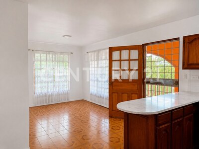 Venta de Casa con apartamento y amplio terreno de uso mixto en El Cacao, Tambor de Alajuela — Foto 11
