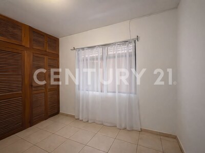 Venta de casa con oficina independiente en Santiago de Puriscal — Foto 9