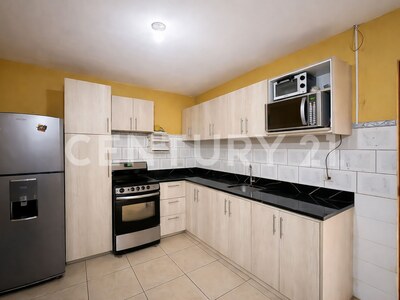 Venta de casa con oficina independiente en Santiago de Puriscal — Foto 5