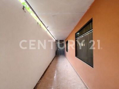 Venta de casa con oficina independiente en Santiago de Puriscal — Foto 10