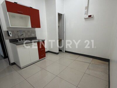 Alquiler de local comercial en primer piso – Torre Mercedes, Paseo Colón — Foto 8