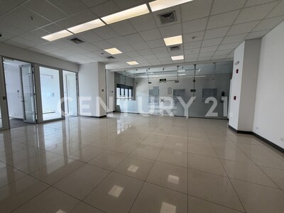 Alquiler de local comercial en primer piso – Torre Mercedes, Paseo Colón — Foto 5