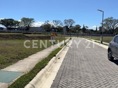 Venta de Lote en Condominio Dulúa en Grecia Alajuela — Foto 7