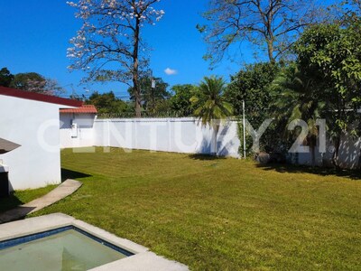 Venta de propiedad con piscina en Esparza, Puntarenas — Foto 10