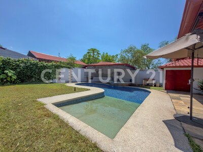 Venta de propiedad con piscina en Esparza, Puntarenas — Foto 2
