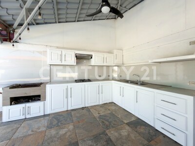 Venta de propiedad con piscina en Esparza, Puntarenas — Foto 3