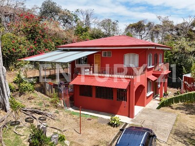Venta de dos casas en amplio terreno en Escazú — Foto 6