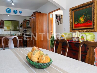 Venta de dos casas en amplio terreno en Escazú — Foto 8