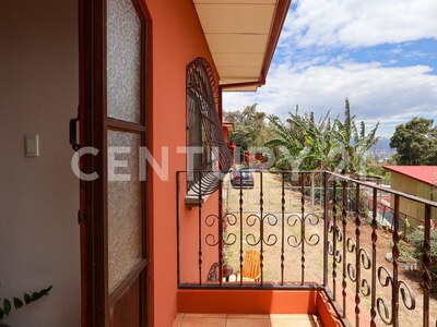 Venta de dos casas en amplio terreno en Escazú — Foto 17