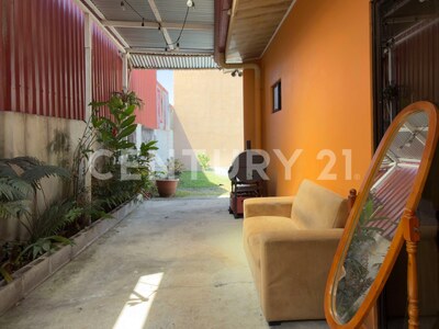 Venta de Apartamentos con amplio terreno en Santo Domingo de Heredia — Foto 18