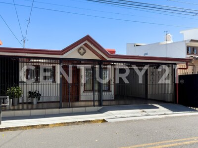 Venta Hermosa casa estilo clásico – Barva Centro — Foto 13