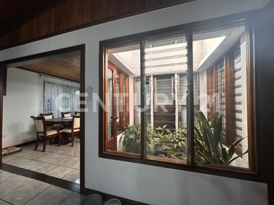 Venta Hermosa casa estilo clásico – Barva Centro — Foto 3