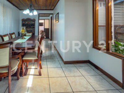 Venta Hermosa casa estilo clásico – Barva Centro — Foto 24