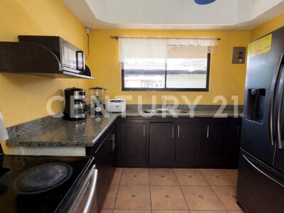Venta de casa en Guápiles centro — Foto 10