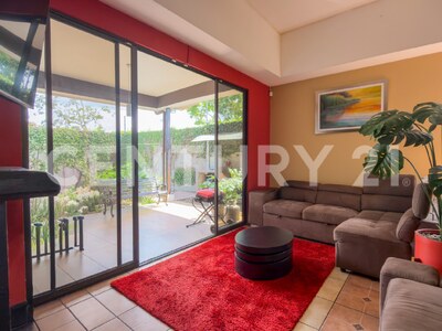 Venta de casa en Guápiles centro — Foto 11