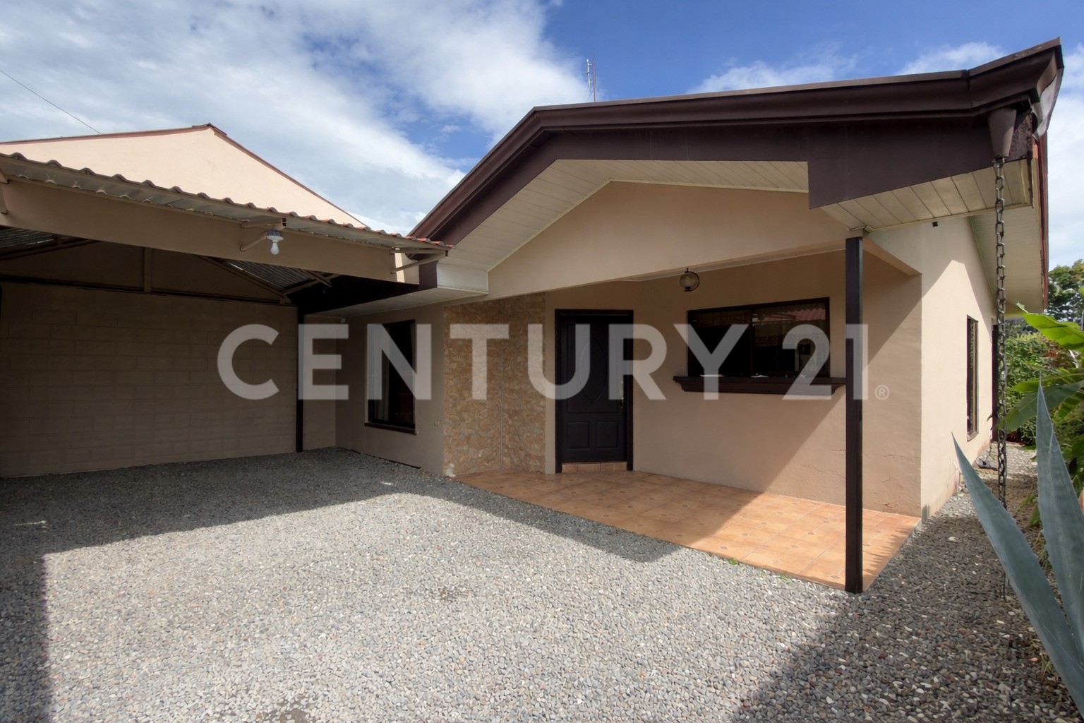 Venta de casa en Guápiles centro — Foto 2