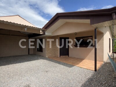 Venta de casa en Guápiles centro — Foto 2