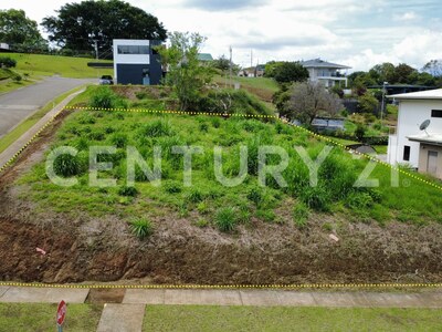 Terreno Esquinero en Venta en Condominio San Isidro de Alajuela