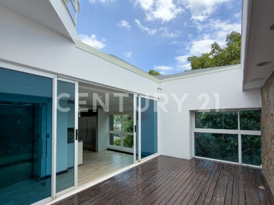 Venta de Penthouse con acceso privado por ascensor en San Rafael de Escazú — Foto 16