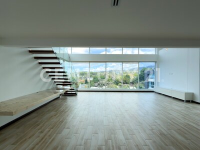 Venta de Penthouse con acceso privado por ascensor en San Rafael de Escazú — Foto 8