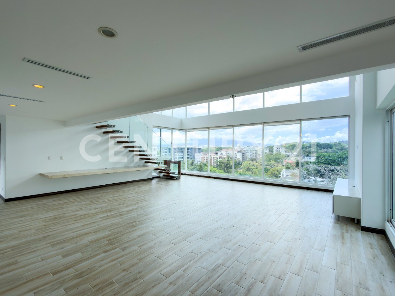 Venta de Penthouse con acceso privado por ascensor en San Rafael de Escazú — Foto 3