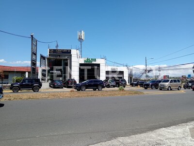 Venta de rentable propiedad comercial, con 6 locales en la exclusiva zona de Rohrmoser — Foto 2