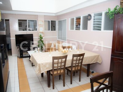 se vende espectacular casa en Rohrmoser — Foto 22