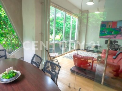 Se alquila oficina en Guachipelín, con vista espectacular a los jardines — Foto 4