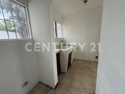 Se vende amplia casa en Sabana — Foto 12