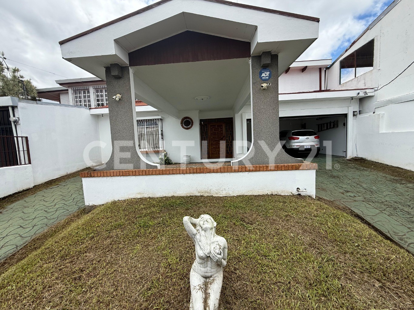 Se vende amplia casa en Sabana — Foto 2