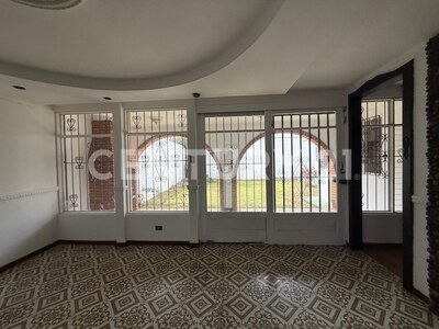 Se vende amplia casa en Sabana — Foto 8