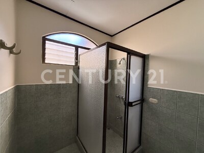 Casa de alta gama en venta, Residencial Altamonte, Granadilla - Curridabat. — Foto 23