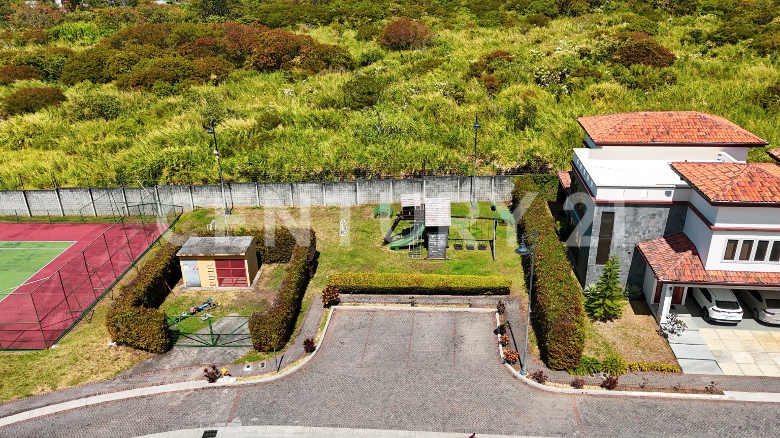 Se vende Espectacular casa en Santo Domingo de Heredia — Foto 6