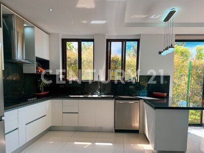 Se vende Espectacular casa en Santo Domingo de Heredia — Foto 12