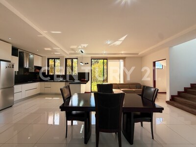 Se vende Espectacular casa en Santo Domingo de Heredia — Foto 13