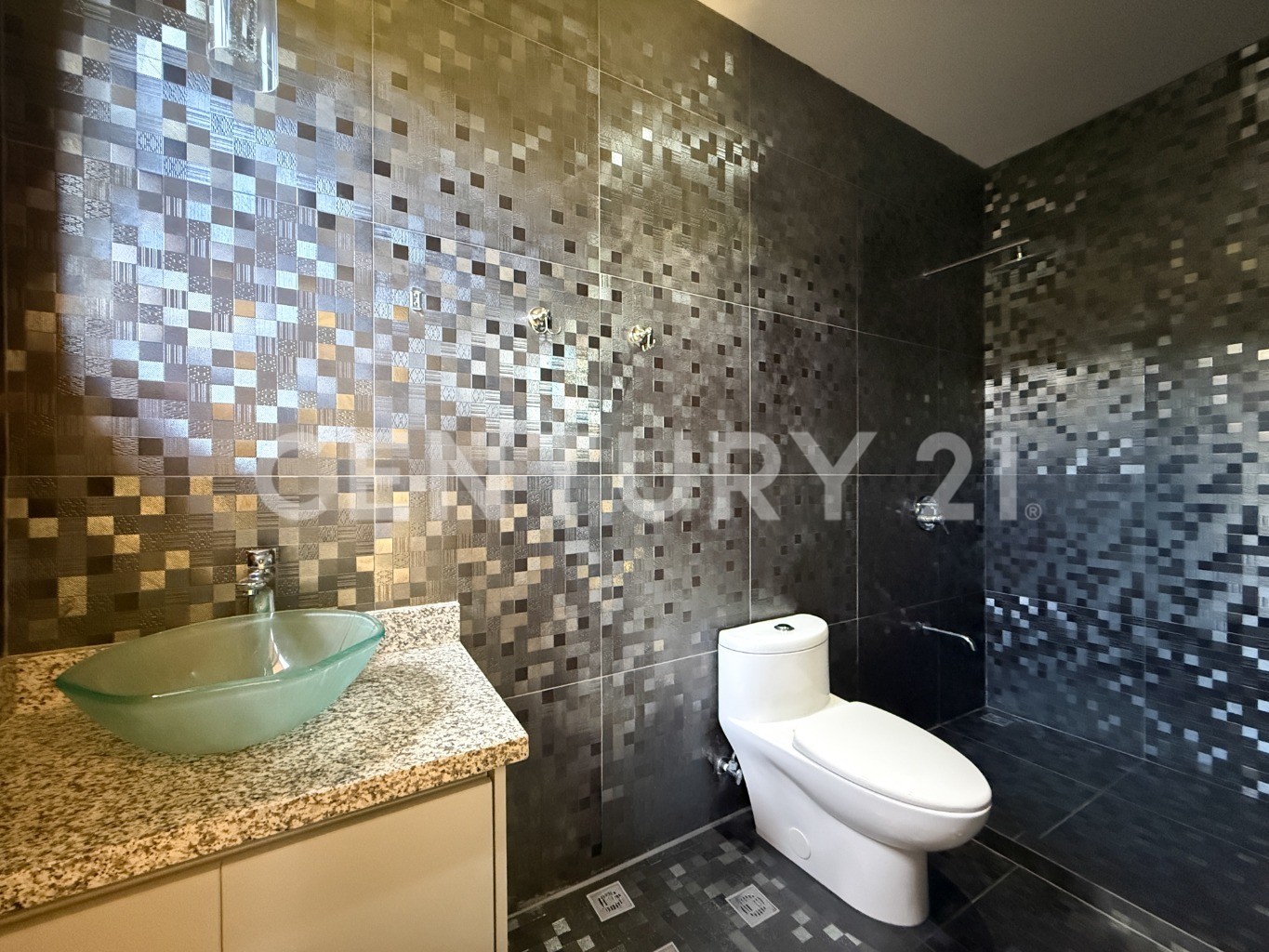 Se vende Espectacular casa en Santo Domingo de Heredia — Foto 21