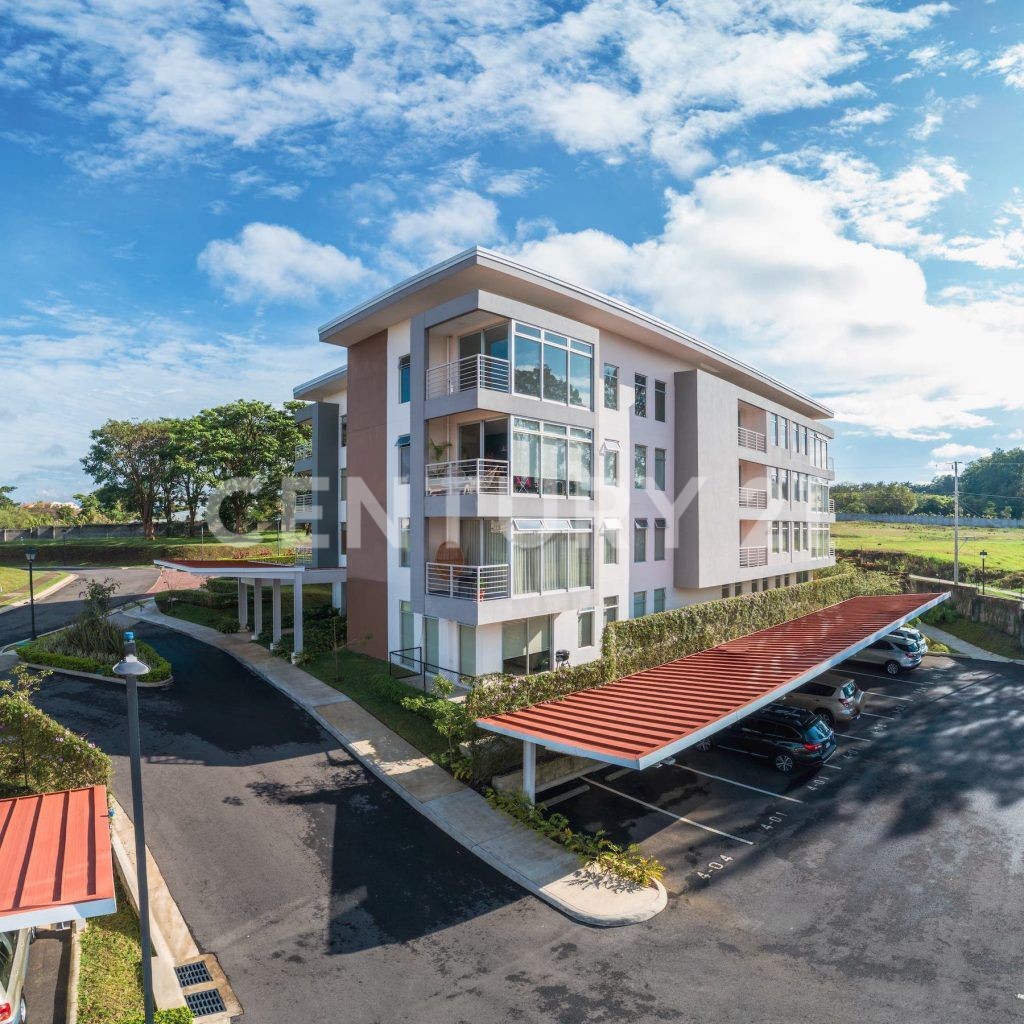Venta de lindo apartamento en Santo domingo de Heredia con espectacular vista — Foto 2