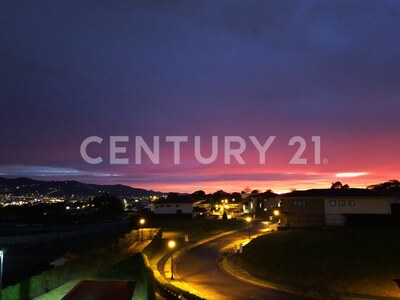 Venta de lindo apartamento en Santo domingo de Heredia con espectacular vista — Foto 5