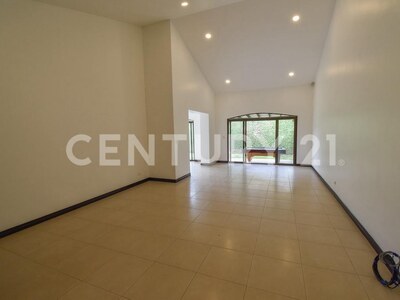 Se vende hermosa casa con precio de oportunidad en Lindora, Santa Ana. — Foto 4
