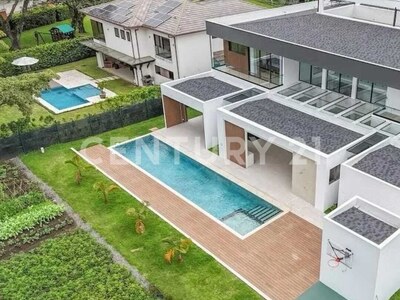 Se vende espectacular mansión de lujo para estrenar en Parque Valle del Sol, Santa Ana — Foto 2