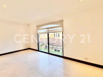 Se alquila hermosa casa en Santa Ana, en exclusivo Condominio Valle del Sol — Foto 15