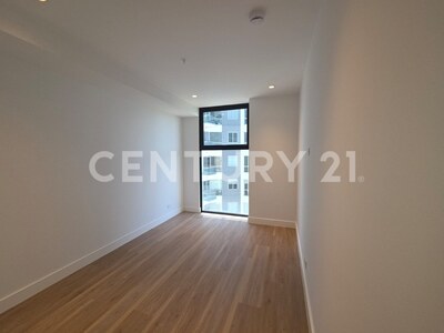 Se alquila hermoso apartamento en edificio nuevo y exclusivo Parkwood. — Foto 9