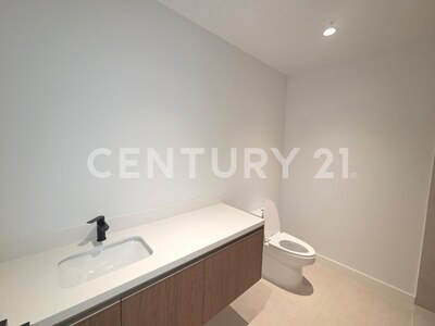Se alquila hermoso apartamento en edificio nuevo y exclusivo Parkwood. — Foto 20