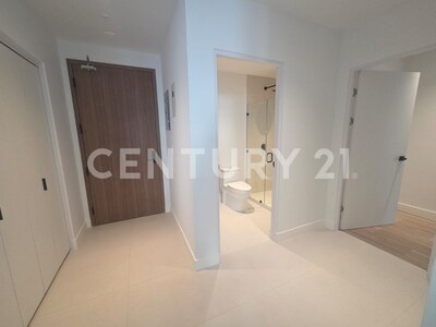 Se alquila hermoso apartamento en edificio nuevo y exclusivo Parkwood. — Foto 13