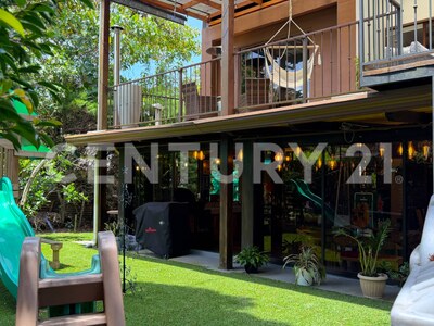 Se vende residencia de Lujo en San Rafael de Heredia — Foto 26
