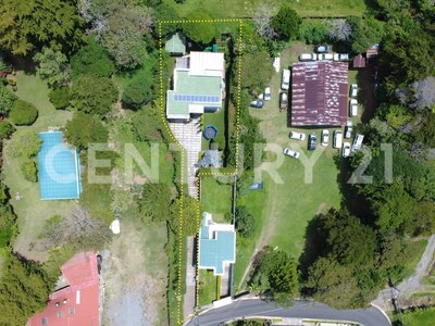 Se vende residencia de Lujo en San Rafael de Heredia — Foto 33